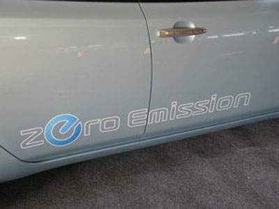 Nissan Leaf, который появится в 2011, вообще не будет загрязнять воздух